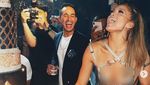 So Sweet! Jennifer Lopez Hentikan Konser Demi Rayakan Ultah Tunangannya