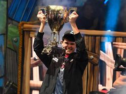 Jago Ngegame, Remaja 16 Tahun Ini Jadi Auto Miliarder