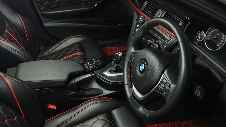 Modifikasi interior mobil Ammar Zoni Modifikasi interior mobil Ammar Zoni