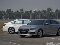 Mencoba Canggihnya Mobil Honda Accord yang Bisa Ngerem Sendiri