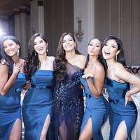 Miss Universe Indonesia: Sonia Fergina, Miss Universe Afrika Selatan Tamaryn Green, Miss Universe China Meisu Qu dan Miss Universe Vietnam Hhen Nie berpose bersama pemenang Miss Universe Thailand 2019 Paweensuda Drouin yang ikut hadir sebagai tamu pernikahan seniornya. Foto: Dok. Instagram