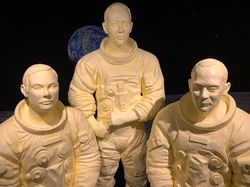 1 Ton Mentega Disulap Jadi Patung Awak Apollo 11