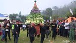 Foto: Tari Ronggeng di Festival Budaya Kaligua Brebes