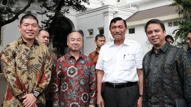 Orang Terkaya Jepang Suntik Grab Rp 28 T