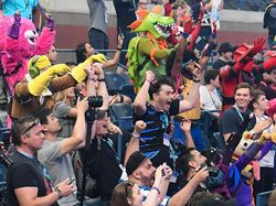 Jago Ngegame, Remaja 16 Tahun Ini Jadi Auto Miliarder