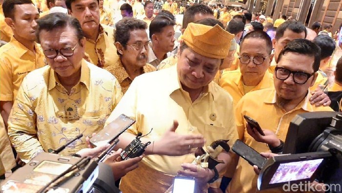 Airlangga Dinilai Kembalikan Golkar ke Khitahnya