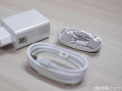 Unboxing Zenfone 6, Ponsel Berkamera Flip yang Unik