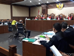 Eni Saragih-Kotjo Beberkan Pertemuan Sofyan Basir Bahas Proyek PLN
