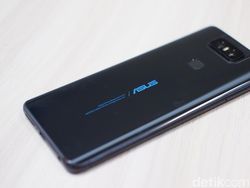 Unboxing Zenfone 6, Ponsel Berkamera Flip yang Unik