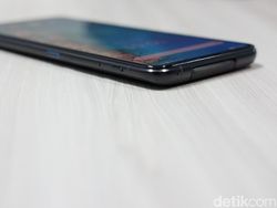 Unboxing Zenfone 6, Ponsel Berkamera Flip yang Unik