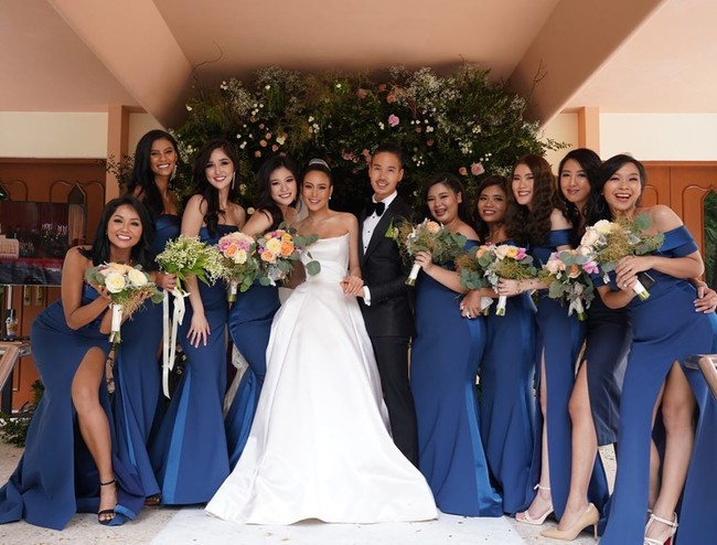 Miss Universe Thailand 2018 Ning Sophida menggelar pesta pernikahannya dengan belahan jiwanya Trinupab Jiratritarn pada Minggu (28/7/2019) di The Athenee Hotel, Bangkok. Sophida Kanchanarin atau lebih dikenal dengan nama Ning Sophida merupakan juara Miss Universe Thailand 2018 yang mengikuti ajang final Miss Universe 2018 yang digelar di negaranya. Saat itu yang keluar menjadi juara adalah Miss Universe Philippines Catriona Gray. Sedangkan Ning Sophida hanya sampai pada babak top 10. Foto: Dok. Instagram