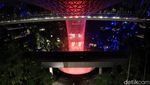 Foto: Hutan Avatar di Jewel Changi