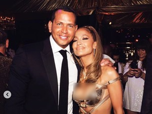Jennifer Lopez Rayakan Ultah Anak Tiri, Tamu Beri Ucapan dari Mobil