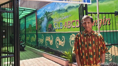 Mengenal Sosok Tatang, Pria Tunanetra Pendiri SLB di Bandung