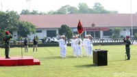 Sebelumnya Rochadi menjabat sebagai Dir A Bais TNI.