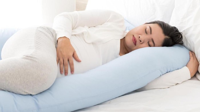 Posisi Tidur Ibu Hamil yang Nyaman dan Aman untuk Janin