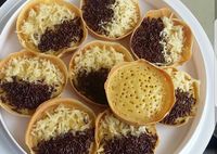 Manis Legit, Aneka Jajan Pasar yang Dijajakan di Kaki Lima