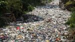 Penampakan Sampah di Kali Bahagia yang Bikin Warga Tak Bahagia
