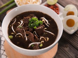 10 Kuliner dan Makanan Khas Surabaya, Rawon Setan Paling Dicari