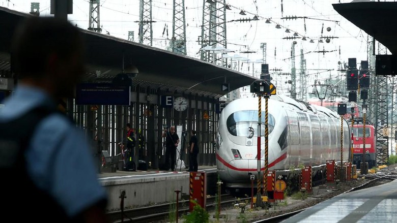 Bocah Tewas Usai Didorong ke Depan Kereta, Publik Jerman Marah Soal Imigran Bocah Tewas Usai Didorong ke Depan Kereta, Publik Jerman Marah Soal Imigran