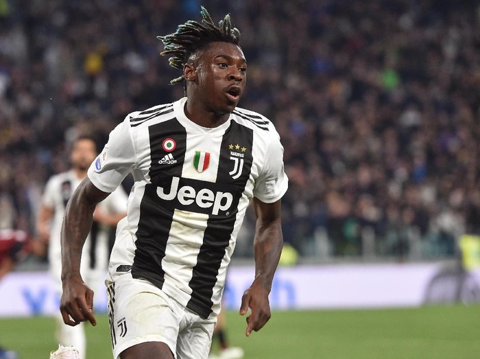 TURIN, ITALY - APRIL 06: Moise Kean of Juventus celebrates after scoring his team's second goal during the Serie A match between Juventus and AC Milan on April 06, 2019 in Turin, Italy. (Photo by Tullio M. Puglia/Getty Images)