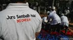 Anies Lepas Petugas Pemeriksa Hewan Kurban di Jakut