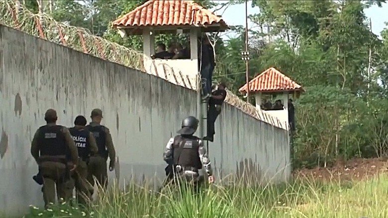 52 Tahanan Tewas dalam Kerusuhan di Penjara Brasil 52 Tahanan Tewas dalam Kerusuhan di Penjara Brasil