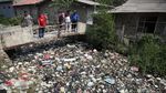 Penampakan Sampah di Kali Bahagia yang Bikin Warga Tak Bahagia