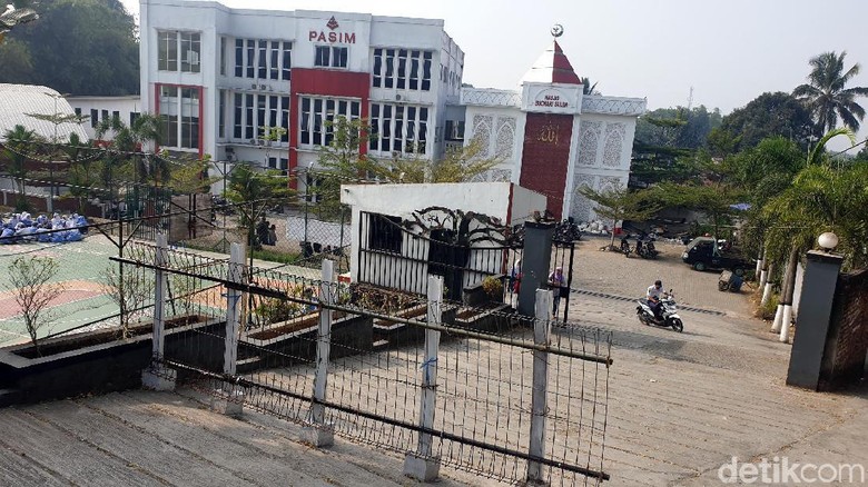 Warga Gugat Jokowi-Kapolri Gegara Jalan Ditutup, Ini Jawaban Sekolah Polisi Warga Gugat Jokowi-Kapolri Gegara Jalan Ditutup, Ini Jawaban Sekolah Polisi