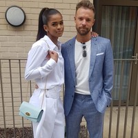 Singkat cerita, keluarga Ramla akhirnya mendukung dia sebagai petinju. Ibuku malah sekarang sangat suportif, kata Ramla. Kebahagian Ramla semakin lengkap setelah menikah dengan pelatihnya, Richard Moore yang adalah cucu dari mantan pelatih Chelsea FC Dave Sexton. Foto: Dok. Getty Images, Instagram