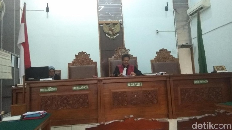 Hakim Tolak Gugatan Ganti Rugi 4 Pengamen Korban Salah Tangkap Hakim Tolak Gugatan Ganti Rugi 4 Pengamen Korban Salah Tangkap