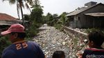 Penampakan Sampah di Kali Bahagia yang Bikin Warga Tak Bahagia