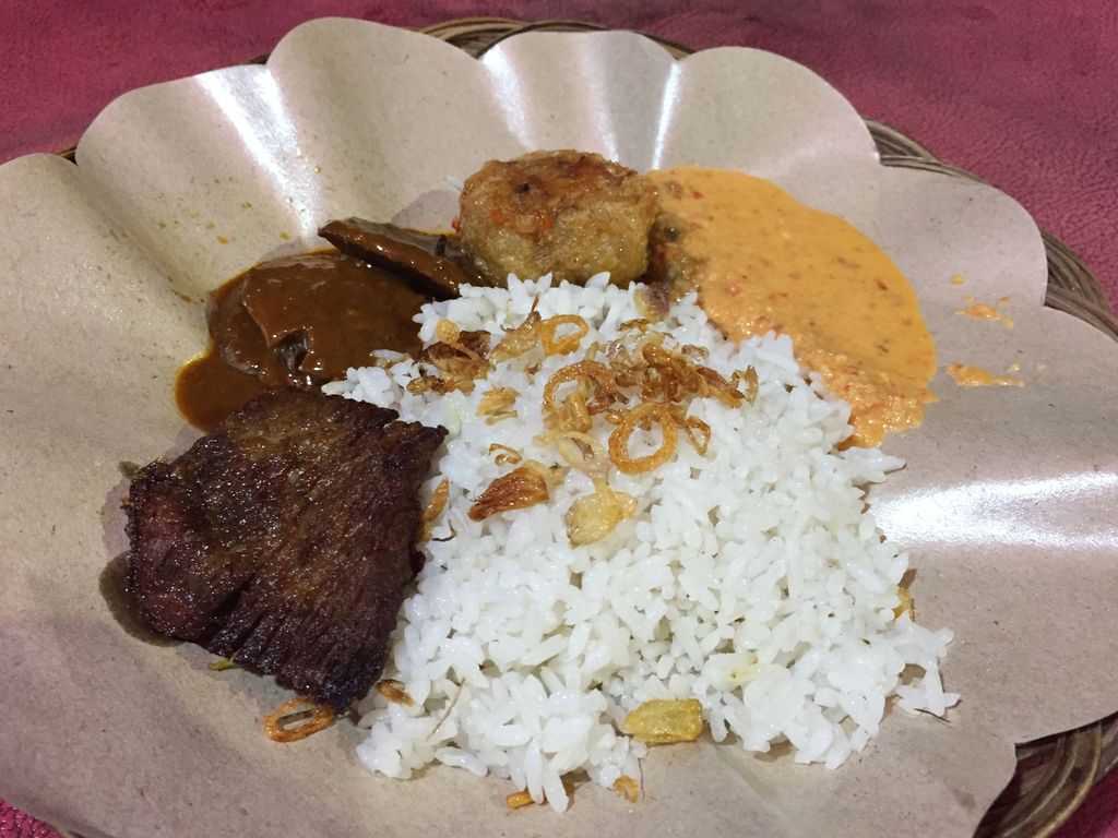 5 Tempat Sarapan Nasi Uduk Betawi yang Terkenal Enak di jakarta