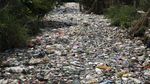 Penampakan Sampah di Kali Bahagia yang Bikin Warga Tak Bahagia