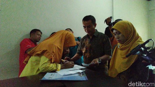 Pilu Janda Miskin di Ciamis, Anak Masuk SMK Wajib Sumbang Rp 3,3 Juta