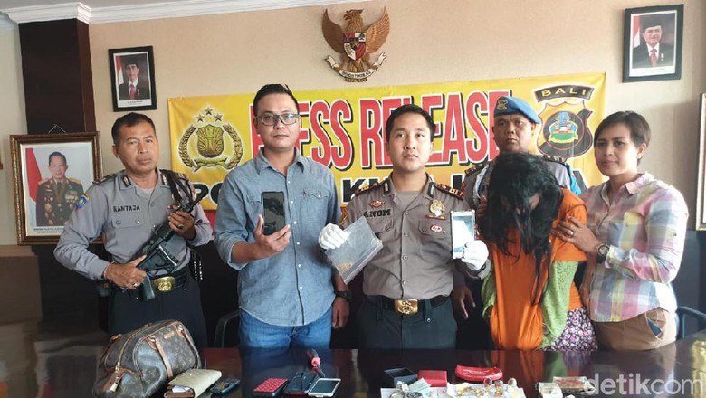 Spesialis Pembobol Vila di Bali Ditangkap Polisi Spesialis Pembobol Vila di Bali Ditangkap Polisi