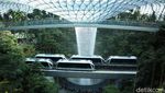 Foto: Air Terjun Indoor Tertinggi Sedunia di Singapura