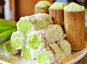 Manis Legit, Aneka Jajan Pasar yang Dijajakan di Kaki Lima