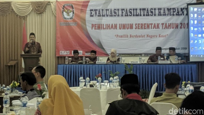 KPU Lamongan Akhirnya Ajukan Rp 62 Miliar untuk Pilkada Serentak 2020 KPU Lamongan Akhirnya Ajukan Rp 62 Miliar untuk Pilkada Serentak 2020