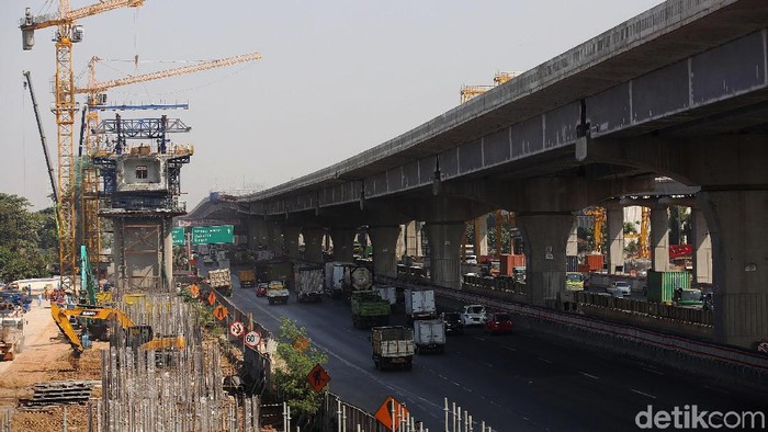 Proyek Kereta Cepat Jakarta-Bandung (JKT-BDG) saat ini sedang dalam tahap pembangunan, Rabu (31/7/2019). Kereta cepat ini ditargetkan beroperasi di 2021.