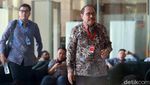 Mantan Sekda Jatim Ahmad Sukardi Diperiksa KPK