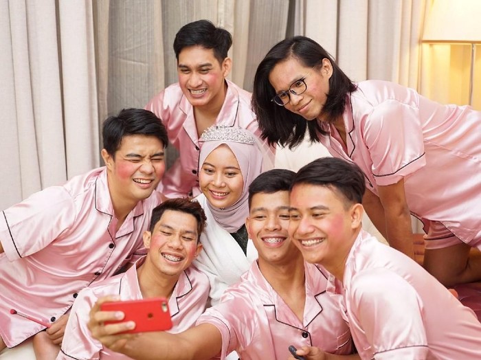 Foto: Twitter @ainarwkstar Foto: Twitter @ainarwkstar