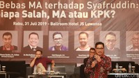 Selain KPK, hadir pula antara lain Koordinator Korupsi Politik ICW Donal Fariz, pengacara Syamsul Nursalim Otto Hasibuan dan ahli hukum pidana UGM Edy OS Hiariej.