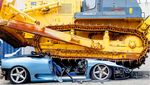 Mobil Mewah dan Moge Selundupan Habis Digilas Buldoser