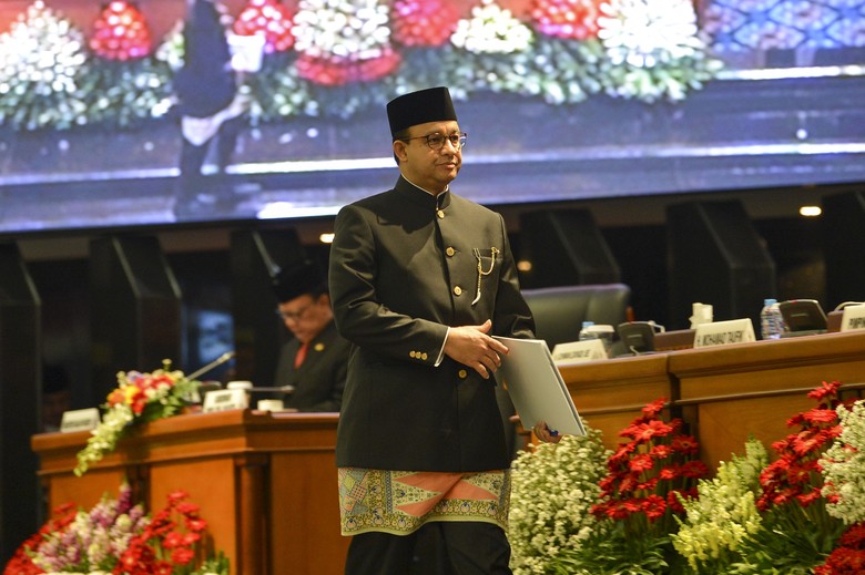 Anies Sebut Pengendalian Tumpahan Minyak Berjalan Cepat Anies Sebut Pengendalian Tumpahan Minyak Berjalan Cepat