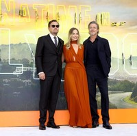 Seluruh bintang Once Upon A Time In Hollywood muncul di premier film garapan sutradara Quentin Tarantino tersebut yang digelar di Leicester Square, London, Selasa (30/7/2019). Tanpa terkecuali, sang bintang utama, aktris Margot Robbie, Leonardo DiCaprio dan Brad Pitt. (Foto: Getty Images)