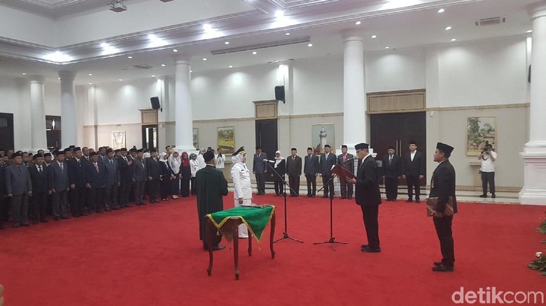 Ati Marliati Dilantik Jadi Wakil Wali Kota Cilegon Ati Marliati Dilantik Jadi Wakil Wali Kota Cilegon