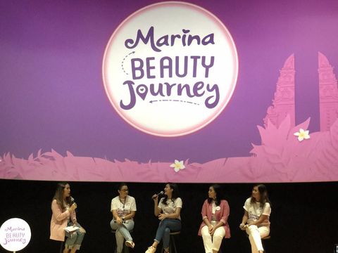 Aulia Halimatussadiah dan para pembicara lainnya di jumpa pers Marina Beauty Journey.