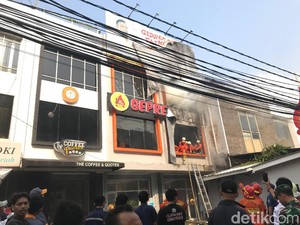 Gerai Ayam Ruben Onsu Terbakar Akibat Kebocoran Gas