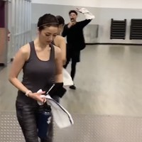 Banyak buah-buahan dan berolahraga setiap hari, jawab Jonathan.Foto: Facebook